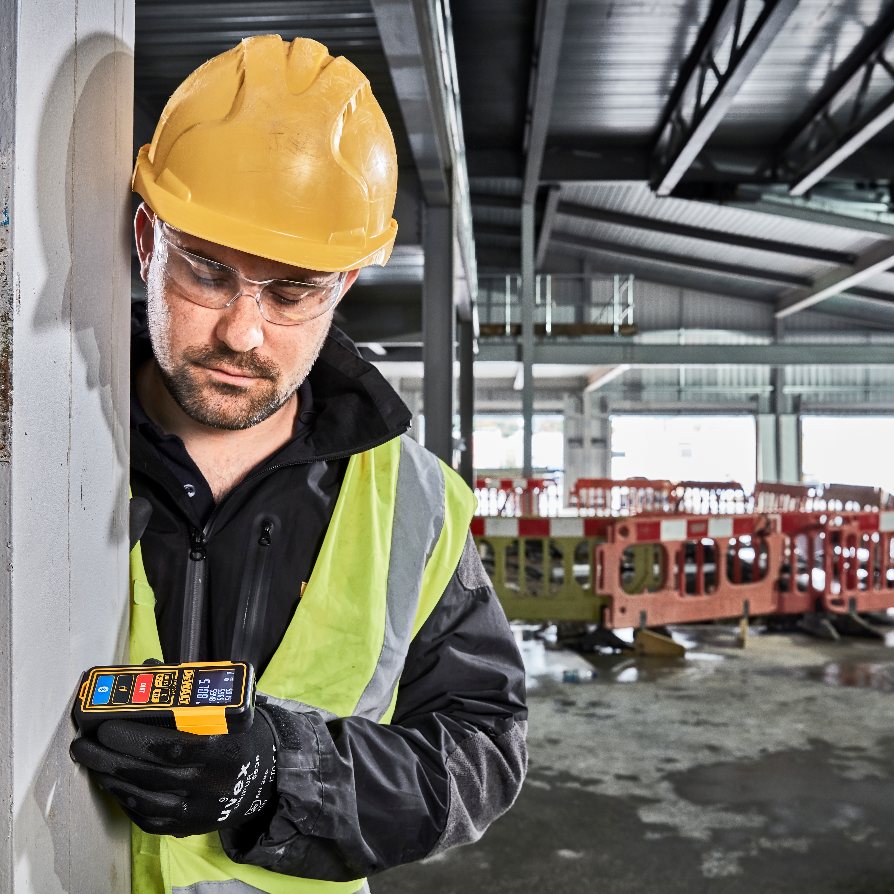 30m Laser Distance Measure with Bluetooth - DW099S-XJ | DEWALT United  Kingdom