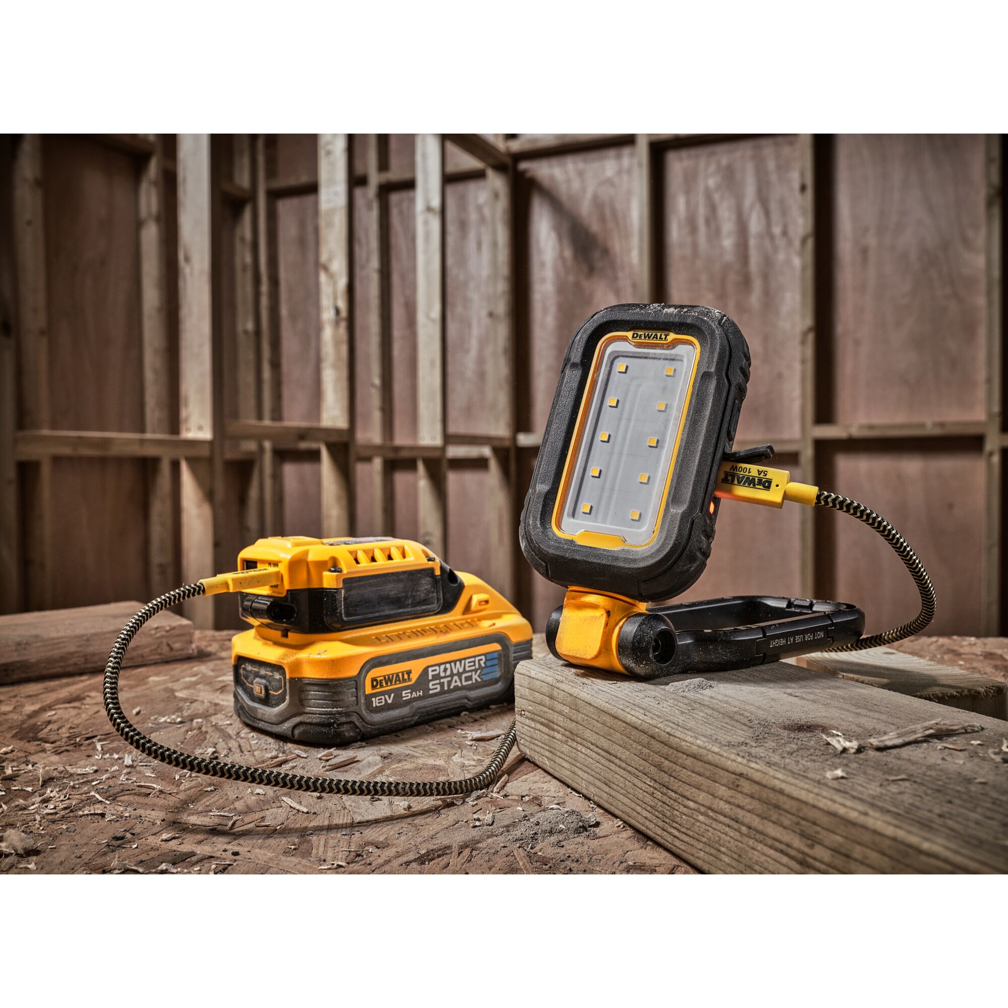 Rechargeable USB-C LED Task Light | DEWALT