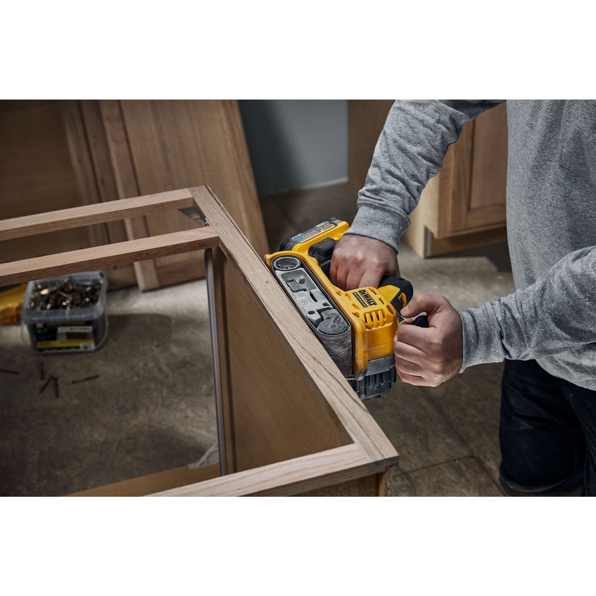 Dewalt belt sander 18v cheap
