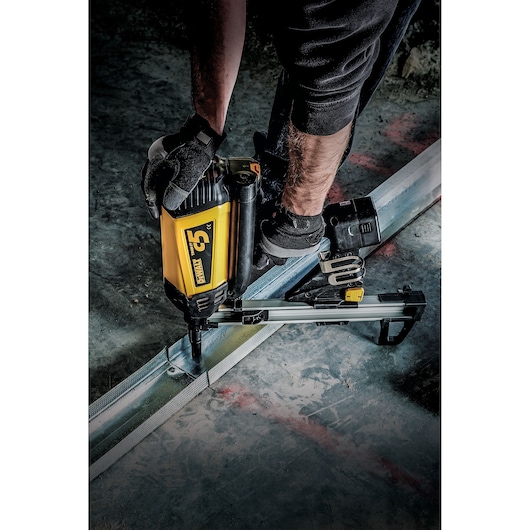 C5 Trak-It Kit - Long Track (EU) (1 PK)