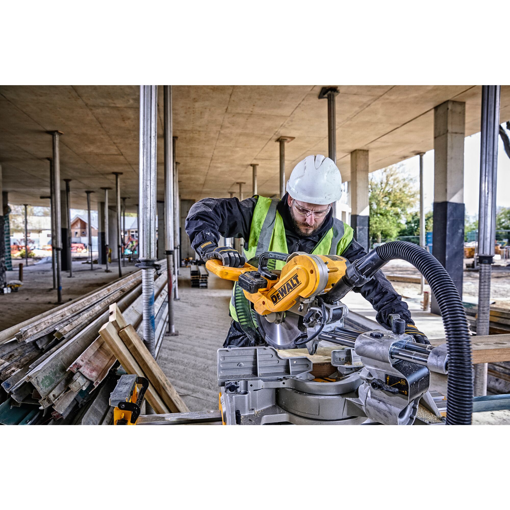 Dewalt 250 discount mitre saw
