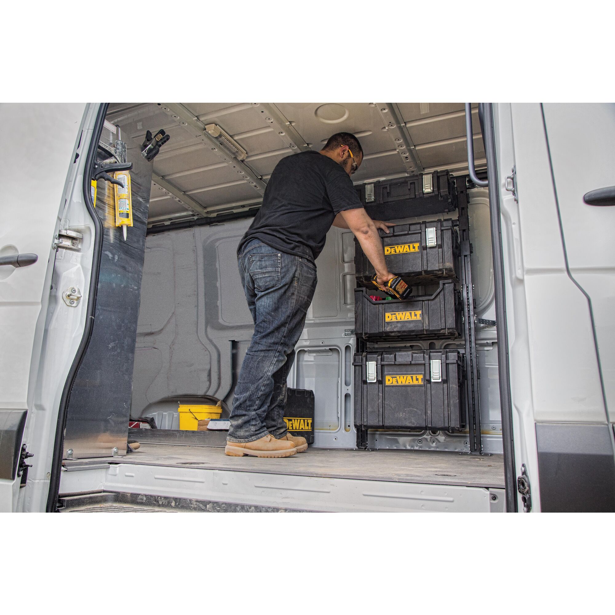 TOUGHSYSTEM® Tall Van Racking Kit | DEWALT